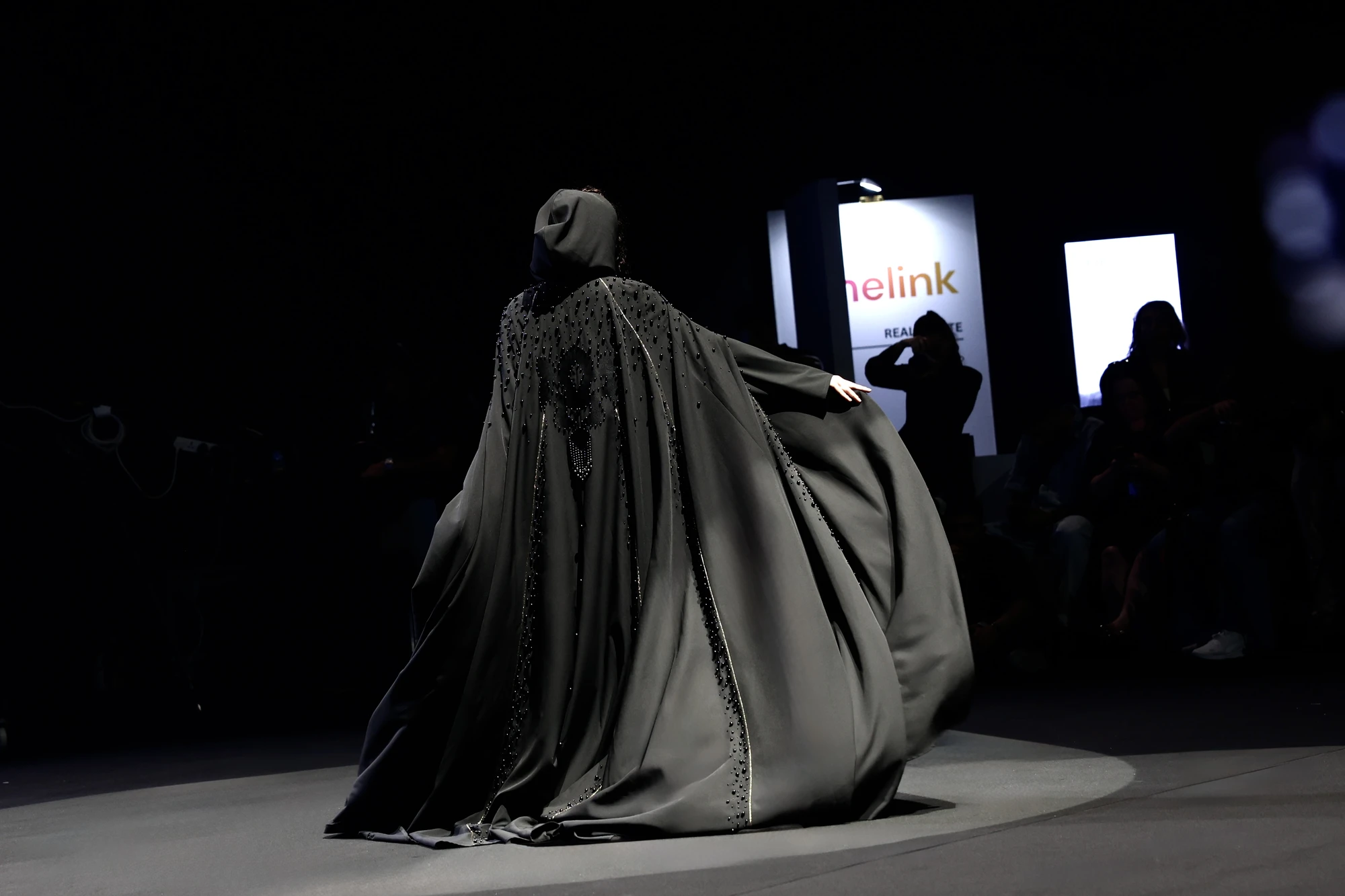 Абайя черный Барс