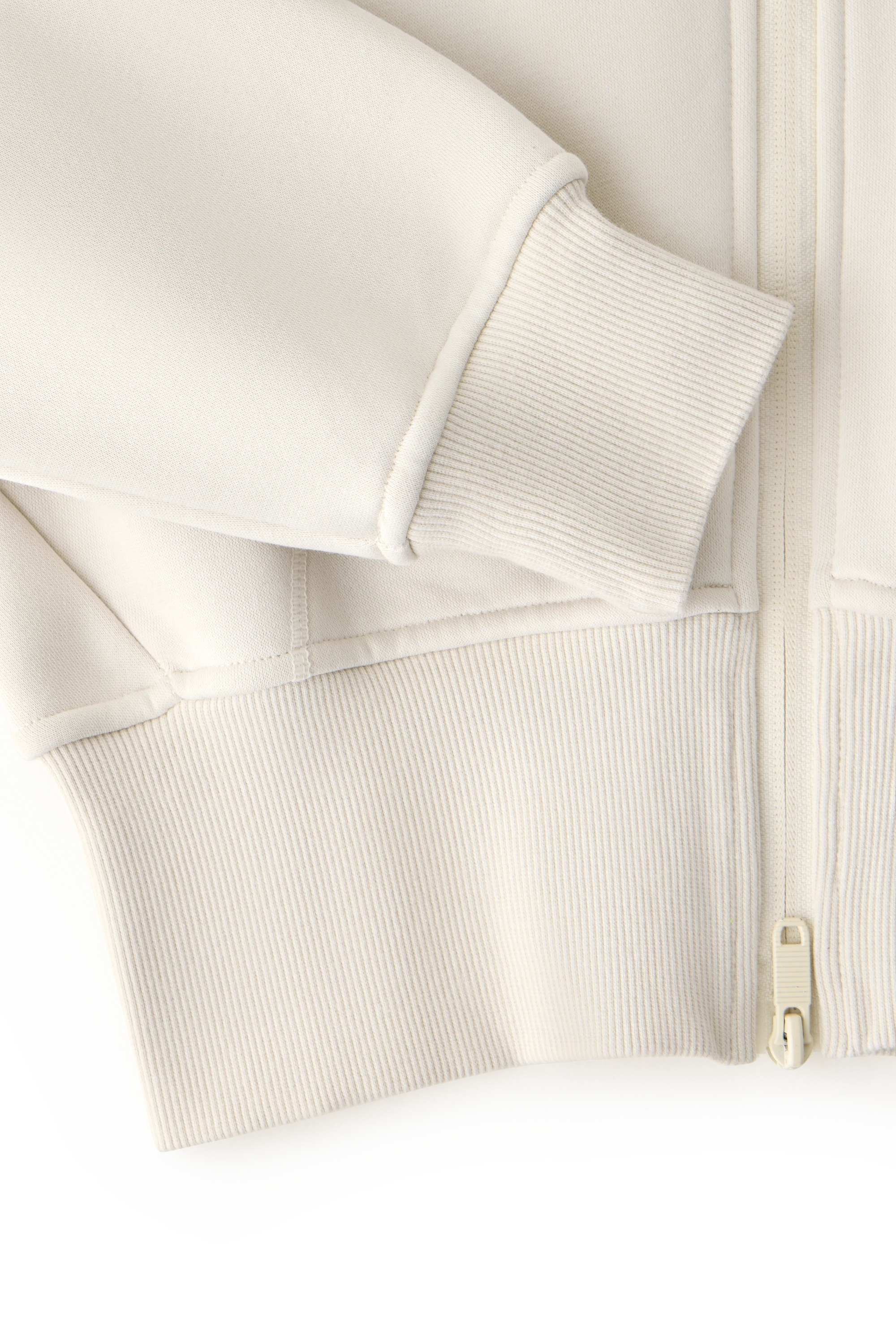 Костюм кроп-худи и джоггеры R-CASUAL