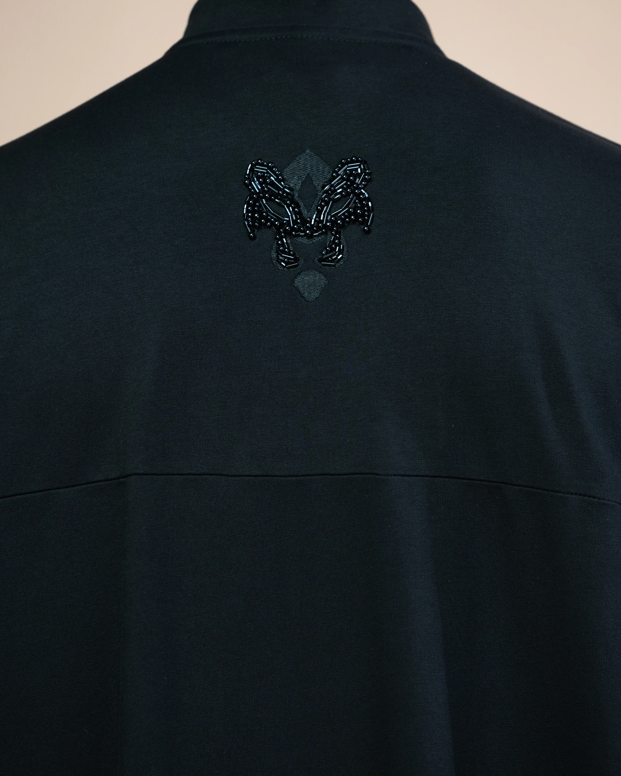 Камис (черный) 