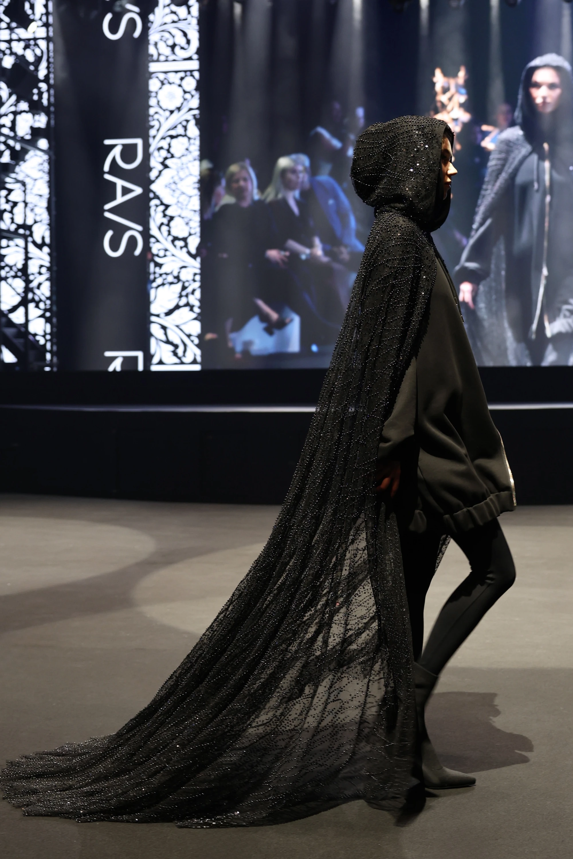 Абайя "россыпь бусин"