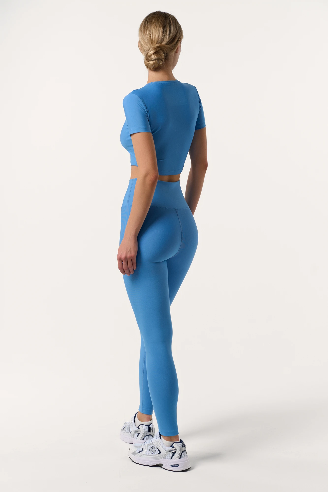 Кроп-топ RAIS 