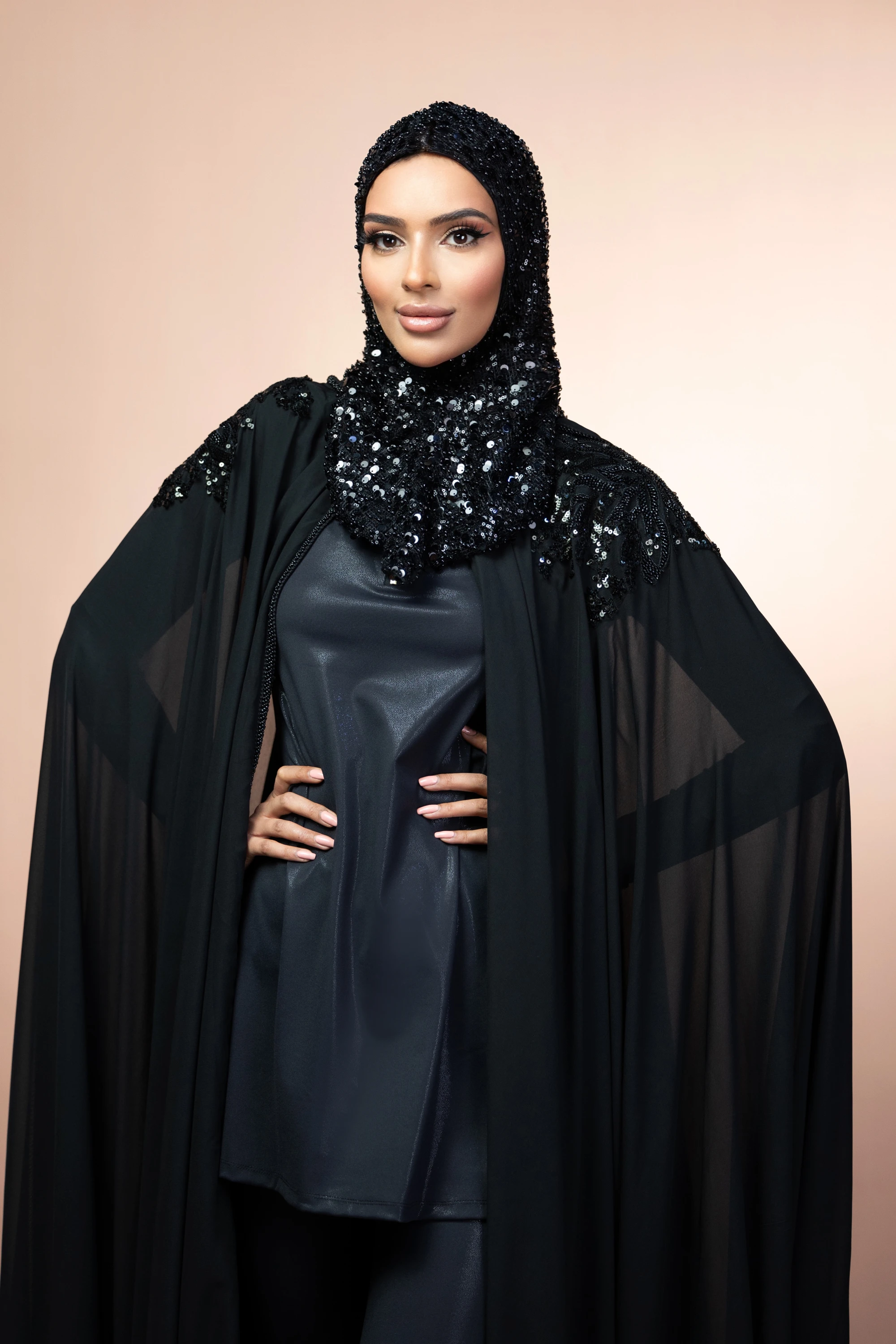 Абайя с эполетами (блестящая)