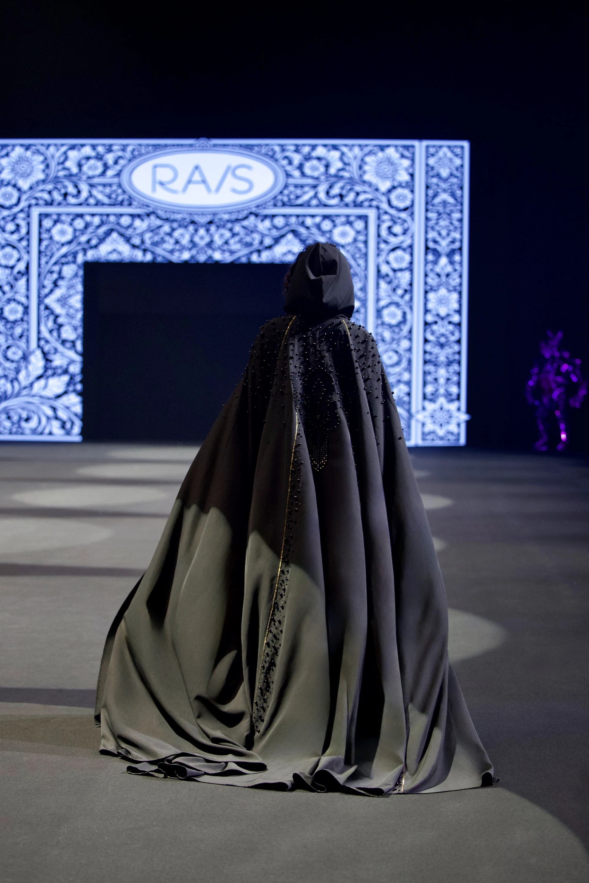 Абайя черный Барс