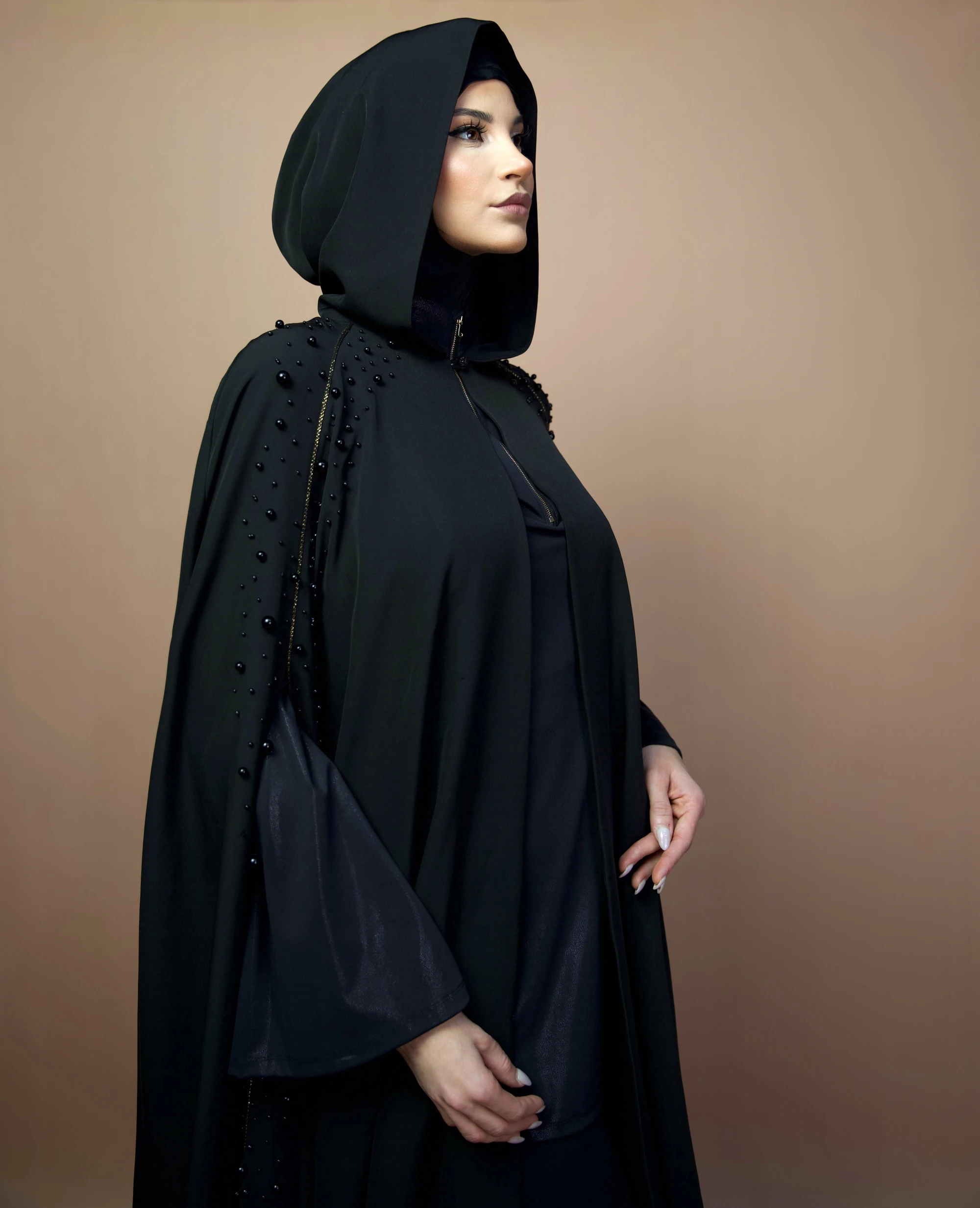 Абайя Барс с золотыми нитями