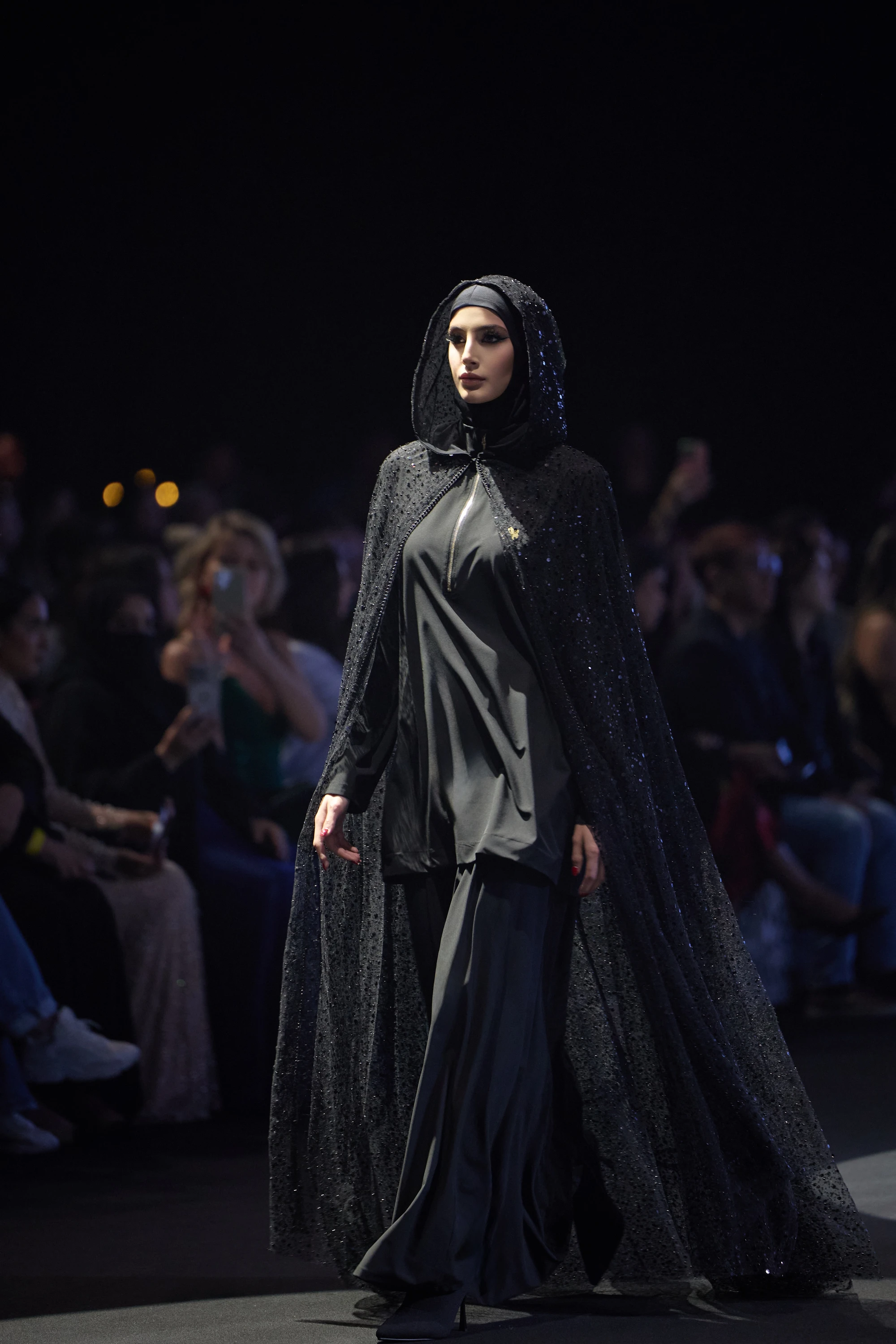 Абайя с блёстками