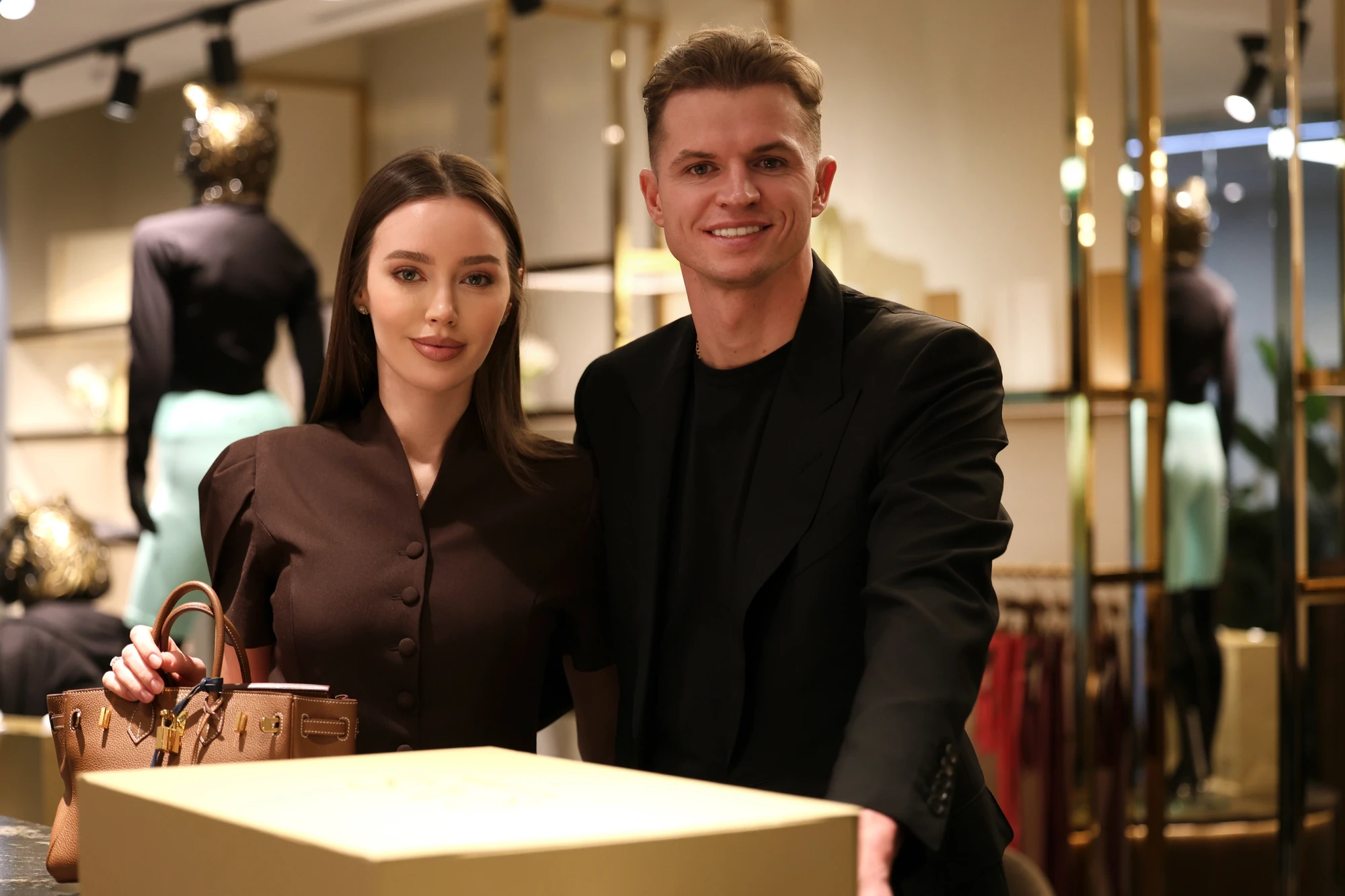 Ксения Собчак и друзья бренда в бутике RAIS