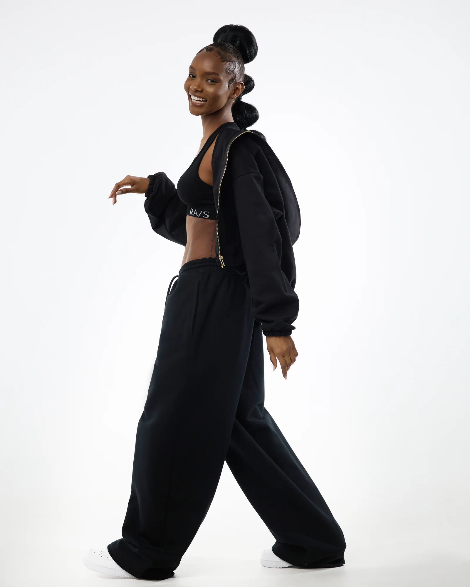 Участницы BRICS приняли участие в съёмке для бренда RAIS