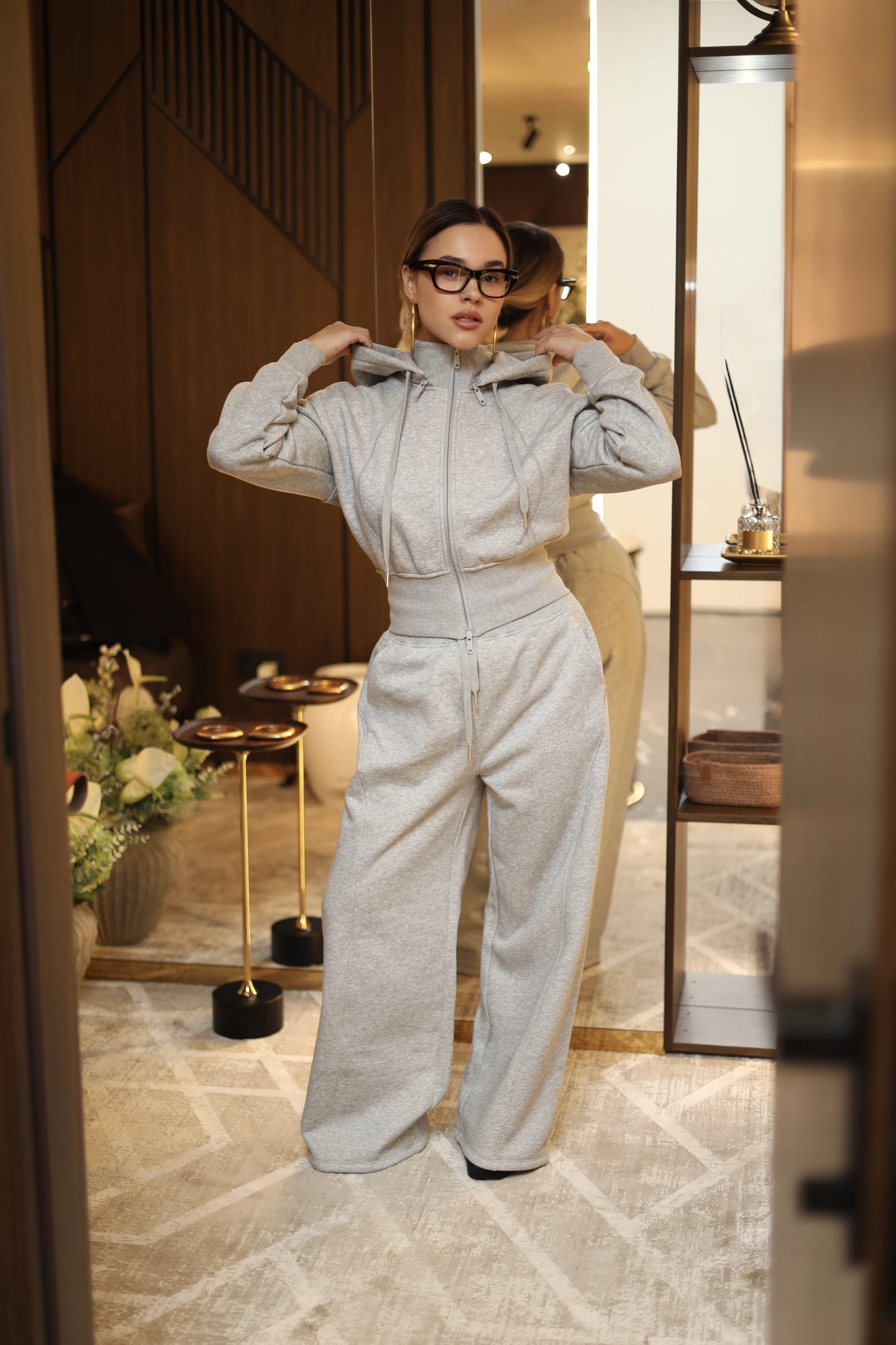 Ксения Собчак и друзья бренда в бутике RAIS