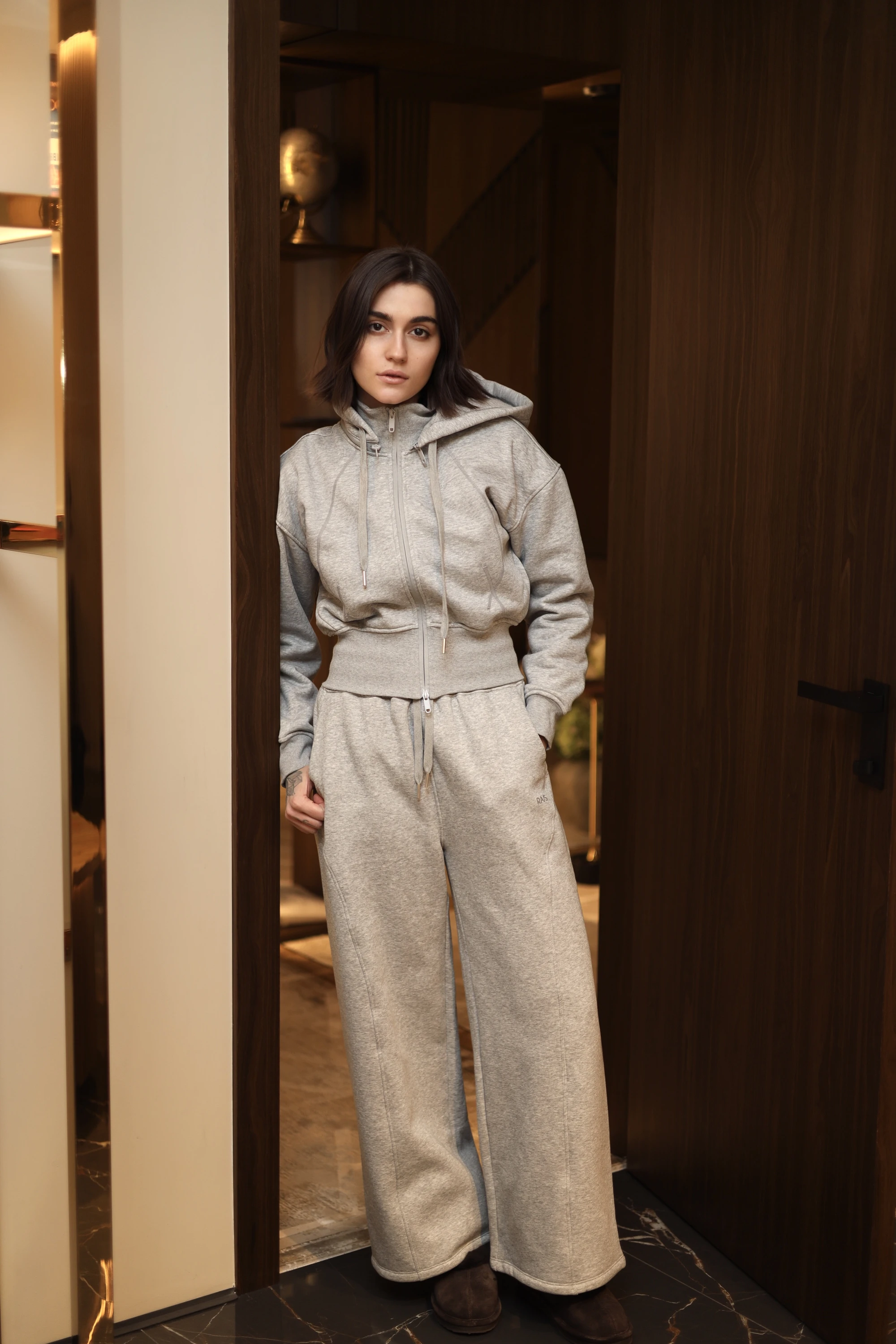 Ксения Собчак и друзья бренда в бутике RAIS